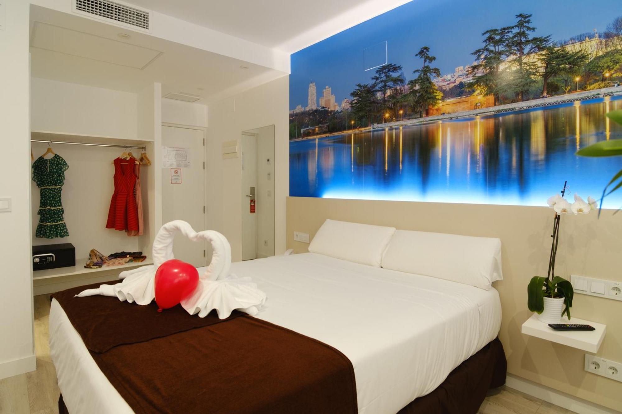 Hotel Bestprice Alegria Madrid Exterior photo
