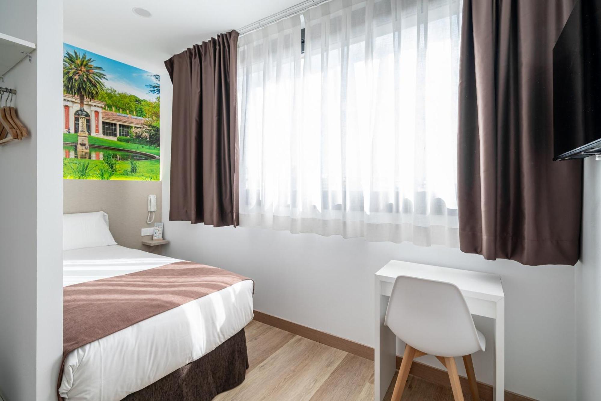 Hotel Bestprice Alegria Madrid Exterior photo